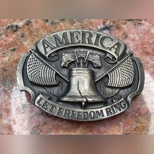 VTG Siskiyou AMERICA LET FREEDOM RING Flag Liberty Bell Belt Buckle 1986